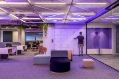 Sofas / Modular Lounge in Monte Bravo Investments Office - São Paulo